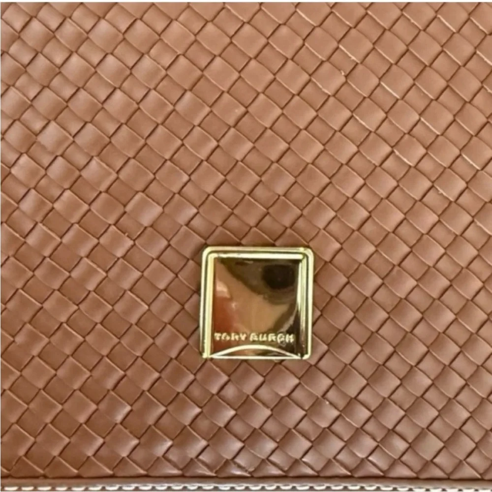 🆕- TORY BURCH THEA WOVEN FLAP SUEDE CROSSBODY. BRAND NEW Gorgeous